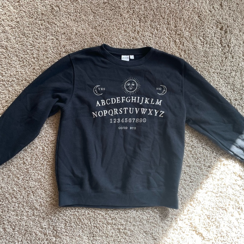 Black Sweatshirt